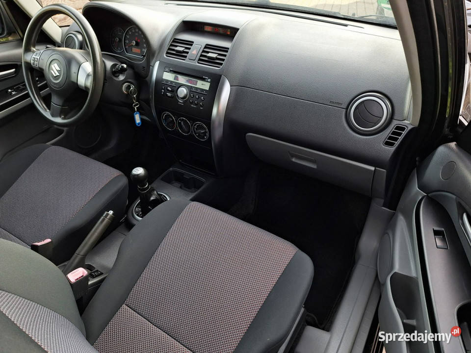 Suzuki SX4 4x4 16benzyna ŁADNE I 20062013 serwisowany w ASO warmińsko-mazurskie Olsztyn sprzedam