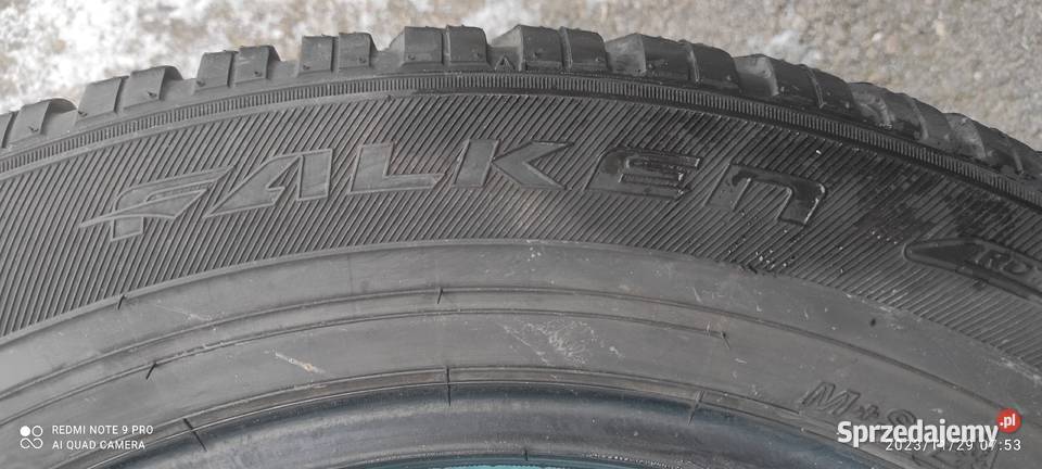 4 Opony zimowe R18 22560 Samochodowe sprzedam