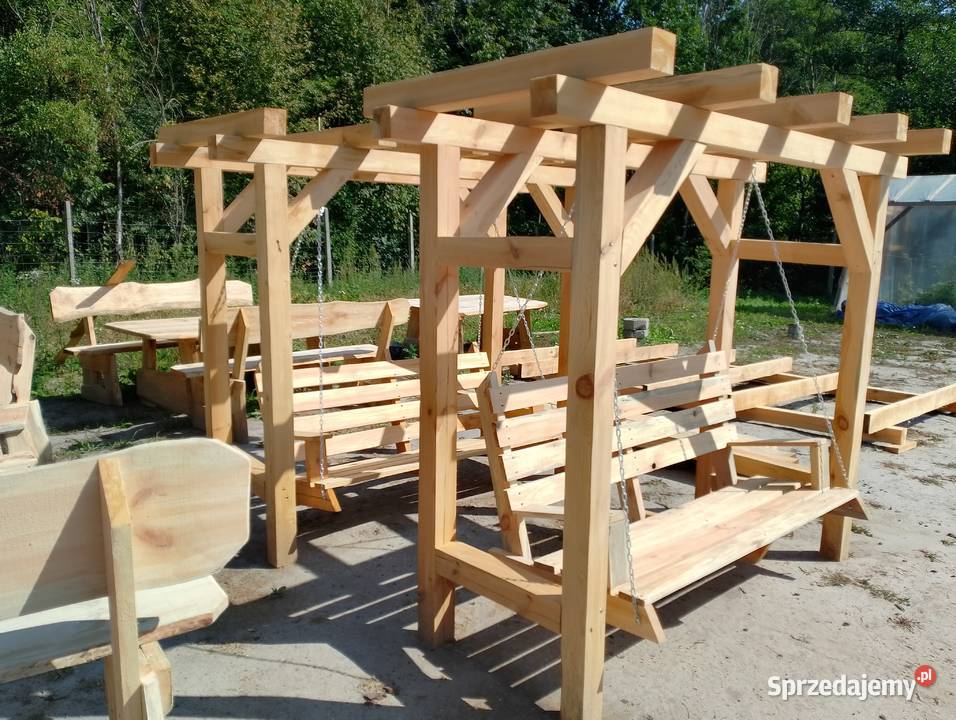 Huśtawki ogrodowe różne rodzaje Meble ogrodowe Zarośle