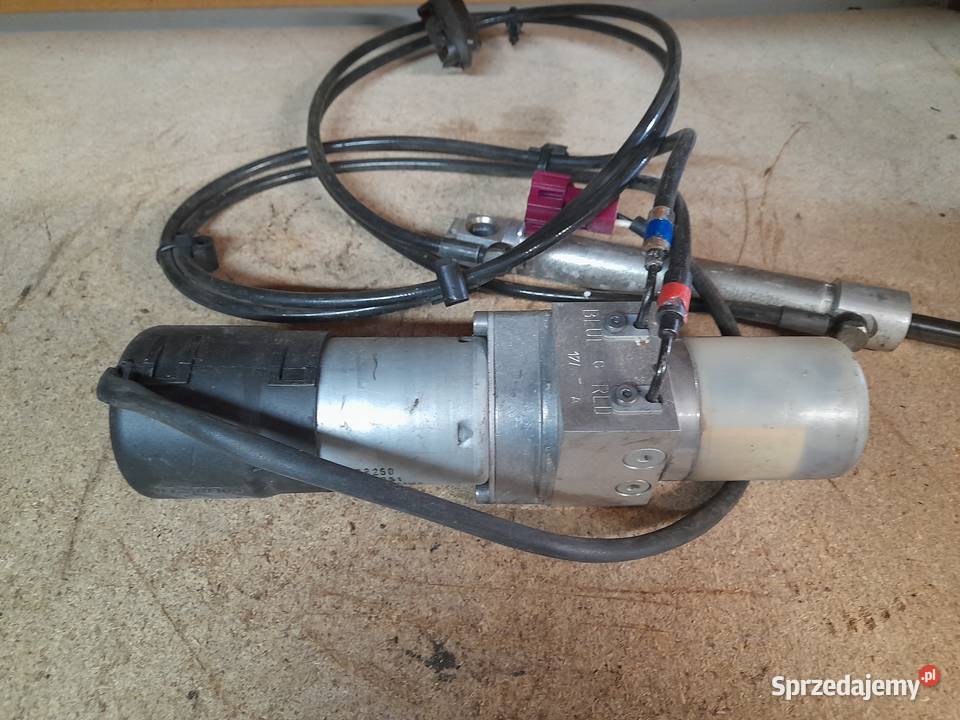 MERCEDES W211 POMPA SIŁOWNIK KLAPY A2118000948 sprzedam