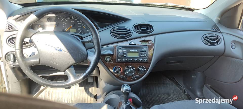 Ford focus 2000 18 benzynka wersja GHIA manualna