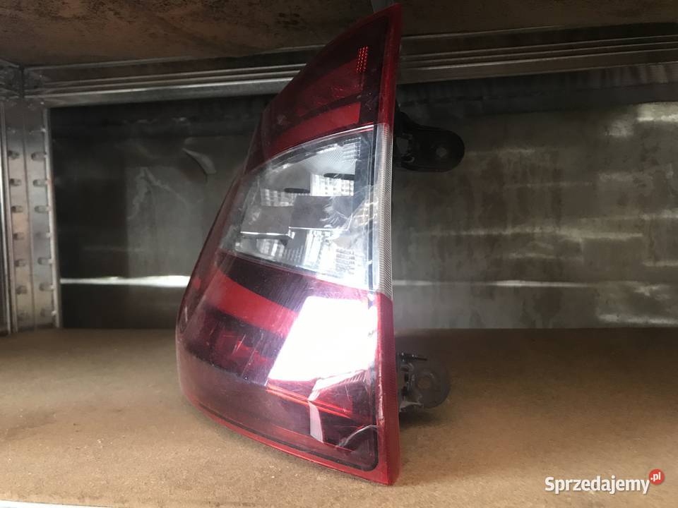 Skoda Octavia 3 III Lampa lewy tył kombi lewe Jarocin