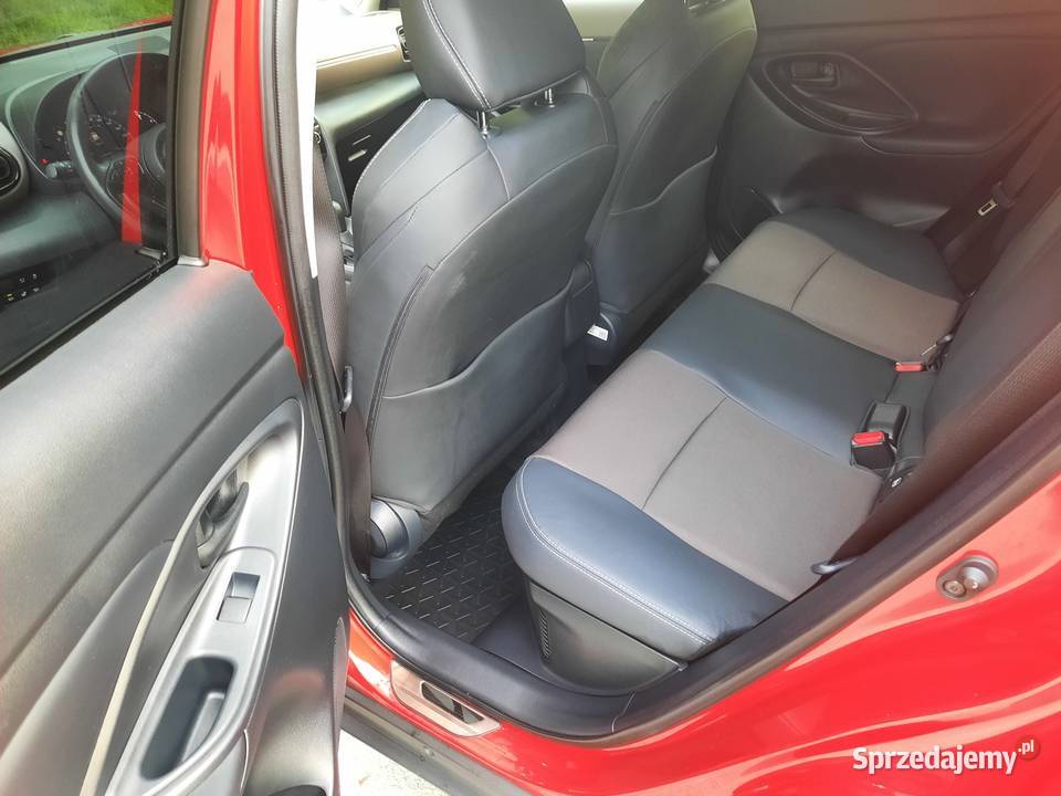 Toyota Yaris Cross Hybrid 15 Executive 130 18tkm serwisowany w ASO Jaśkowice sprzedam
