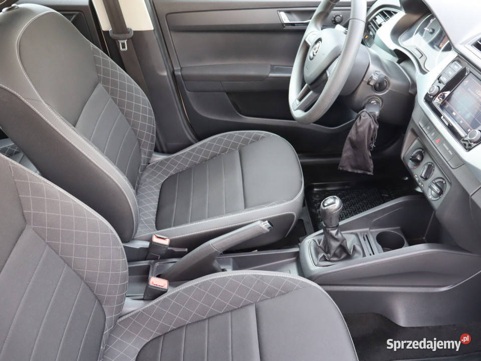 Skoda Fabia 10 TSI gniazdo USB śląskie Katowice
