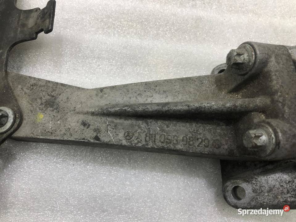 ŁAPA WSPORNIK SILNIKA MERCEDES SPRINTER W903 22