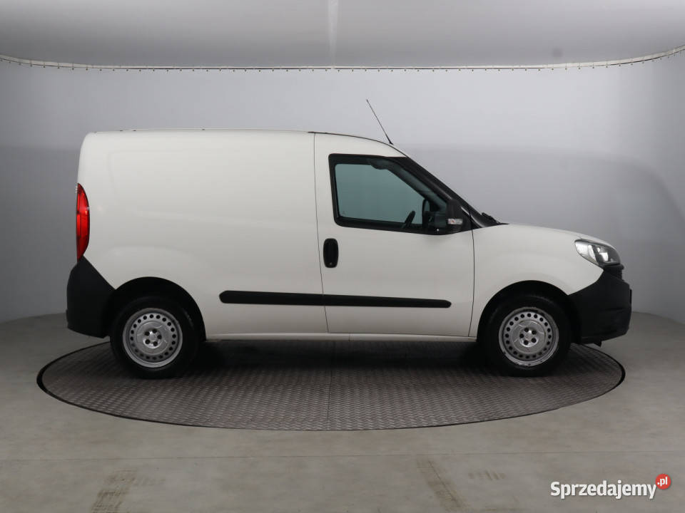 Fiat Doblo 14 i centralny zamek Bielany Wrocławskie