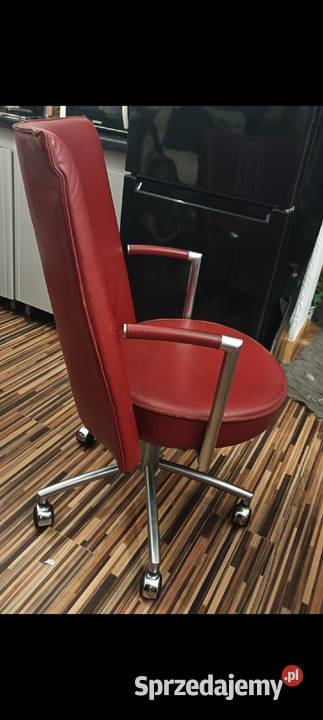 Autorski fotel ze skóry autor Erik Jorgensen Kępno