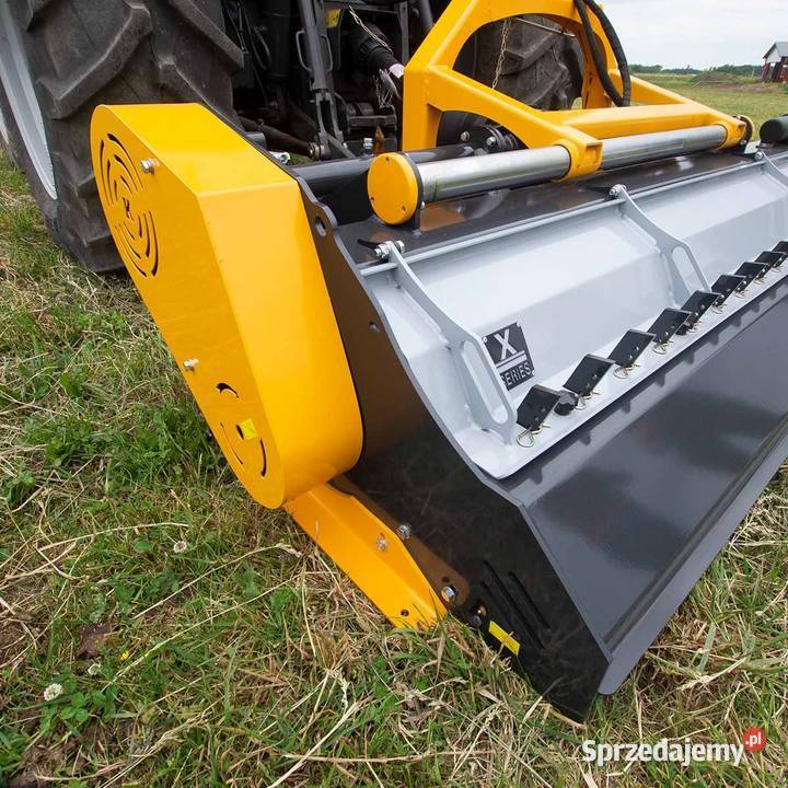 Kosiarka pionowa 24 m z hydraulicznym wysuwem