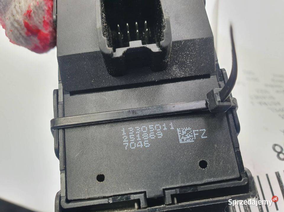 PRZYCISK OPEL ASTRA J 13305011 osobowe kujawsko-pomorskie Lipno