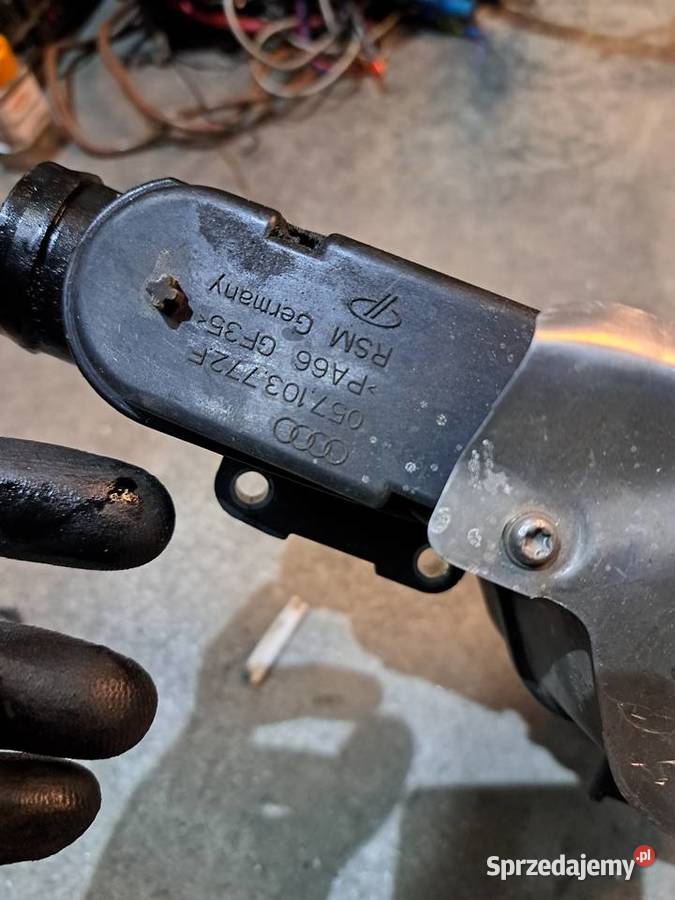 Odmawia odpowietrzenie 057103772F osobowe Wrocław sprzedam