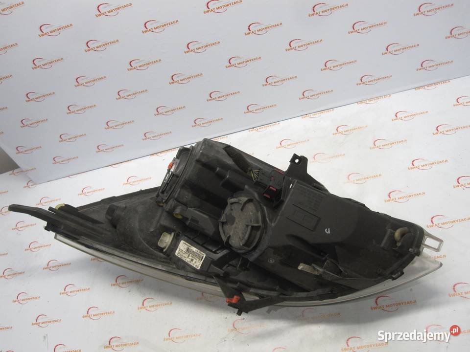 OPEL MERIVA B 13r lampa prawa przód ANGLIK Kielce