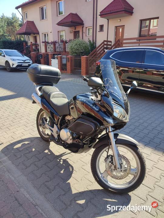 Honda Varadero 125 nieuszkodzony sprzedam
