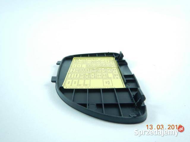 KLAPKA OSŁONA BEZPIECZNIKÓW REXTON 7657208103LAM osobowe