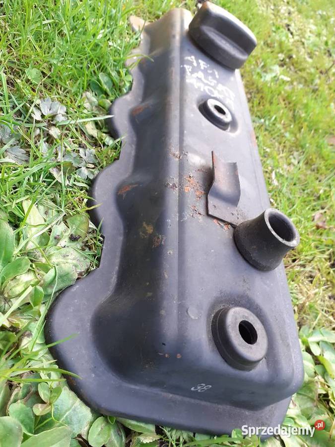 Pokrywa zaworów Volkswagen Passat 110 z korkiem Tuszkowo