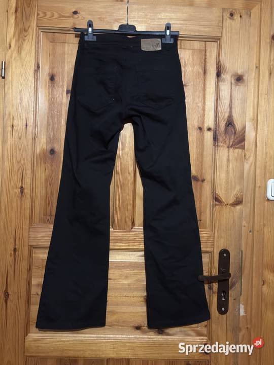 Spodnie damskie czarne dzwony Isay Spodnie