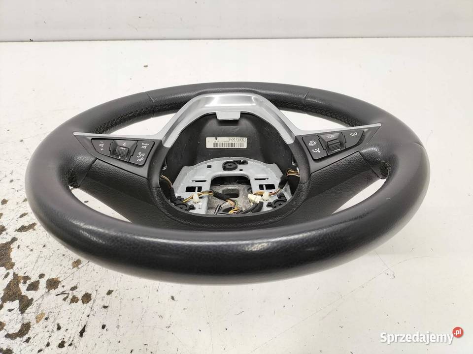 KIEROWNICA MULTIFUNKCJA LIFT Opel Astra IV 2009