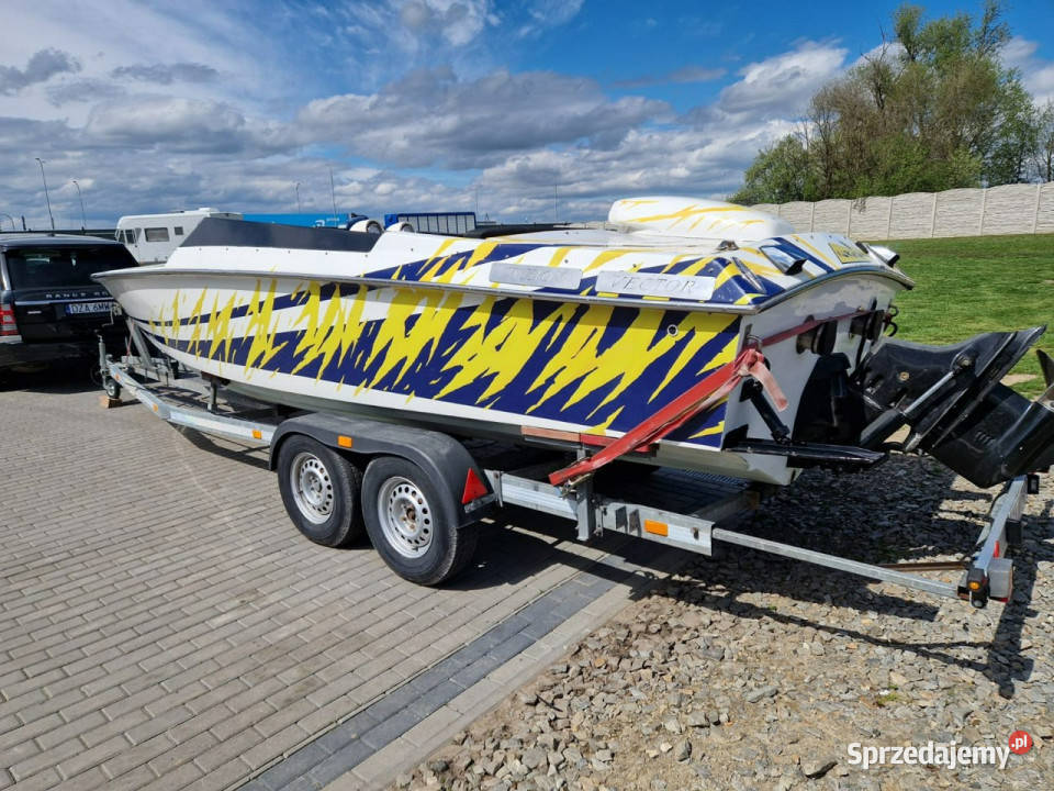 łodzie motorowe 299 Python Vector Motorówka Rok produkcji 1990 Łodzie i motorówki Strobice