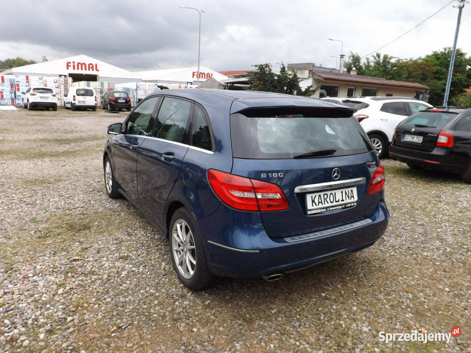 Mercedes B 180 W246 2011 światła LED