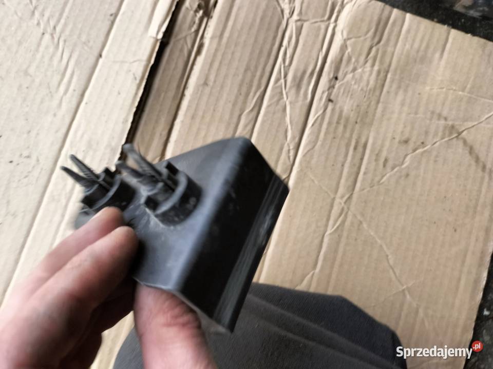 FORD MONDEO MK3 UCHWYT NA TRÓJKĄT OSTRZEGAWCZY