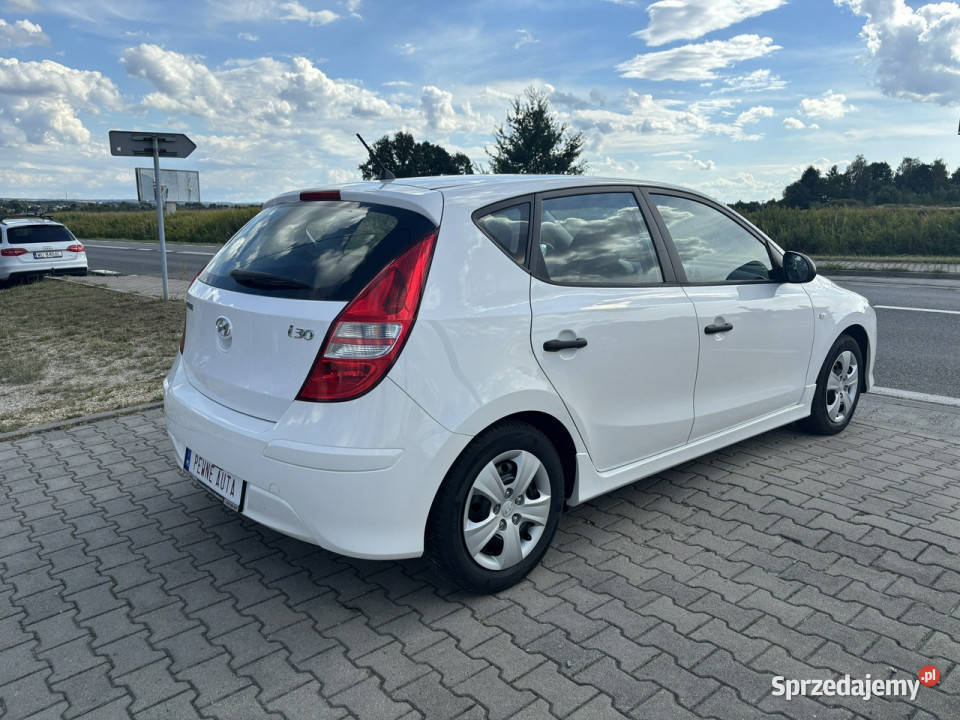 Hyundai i30 Doskonały stanKlimatyzacja klimatyzacja Samochody osobowe