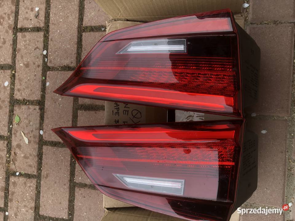 Infiniti QX50 2020 lampy LED tylne wewnętrzne w
