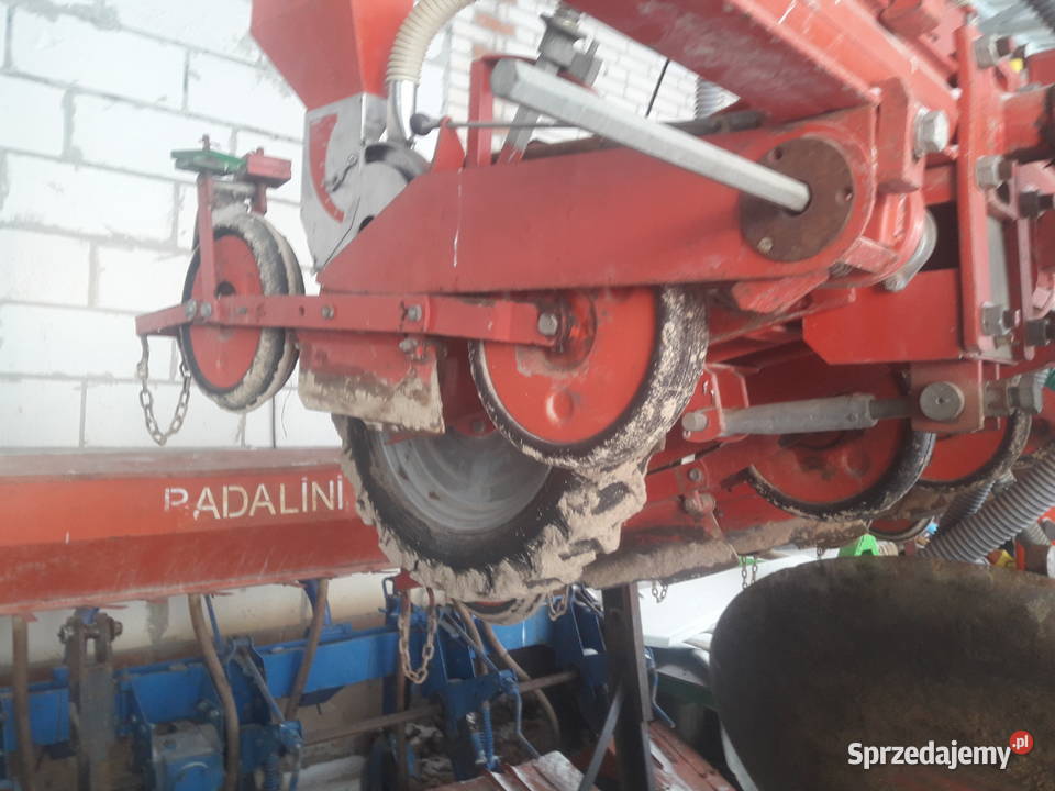 Sprzedam siewnik do buraków Piaski