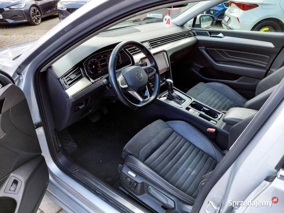 Volkswagen Passat 2021r FV23 LED ACC Alcantara