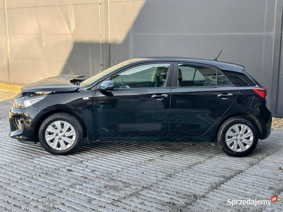 Kia Rio 12 benzyna 85 uszkodzony gradobicie małopolskie Kęty