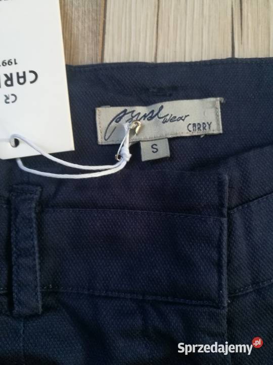 Nowa spódnica ołówkowa do kolan na podszewce Dębica