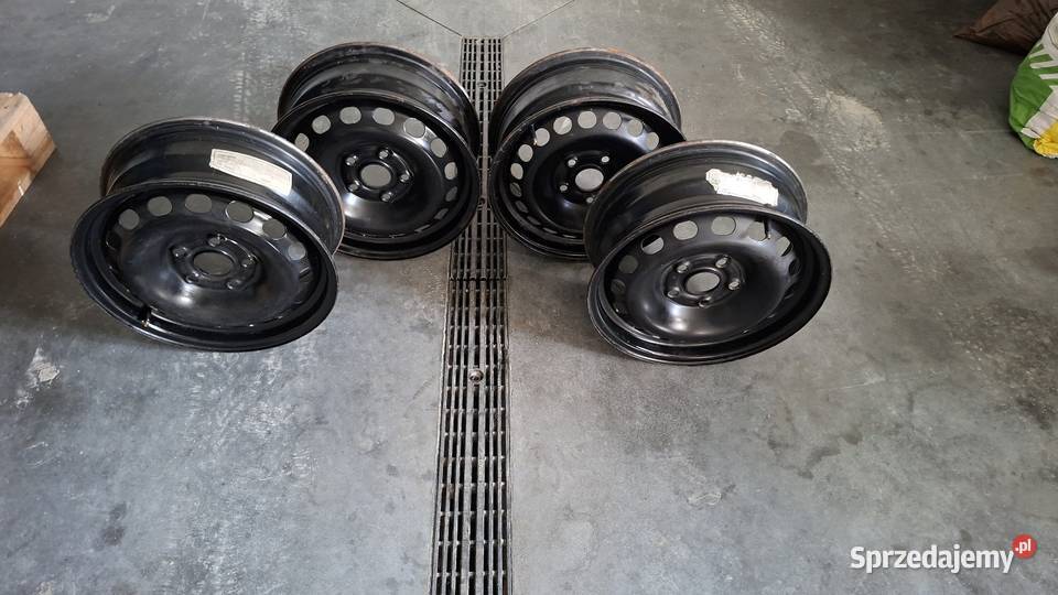 Oryginalne felgi stalowe Audi 6J x 15H2 ET 45 Motoryzacja Dębica