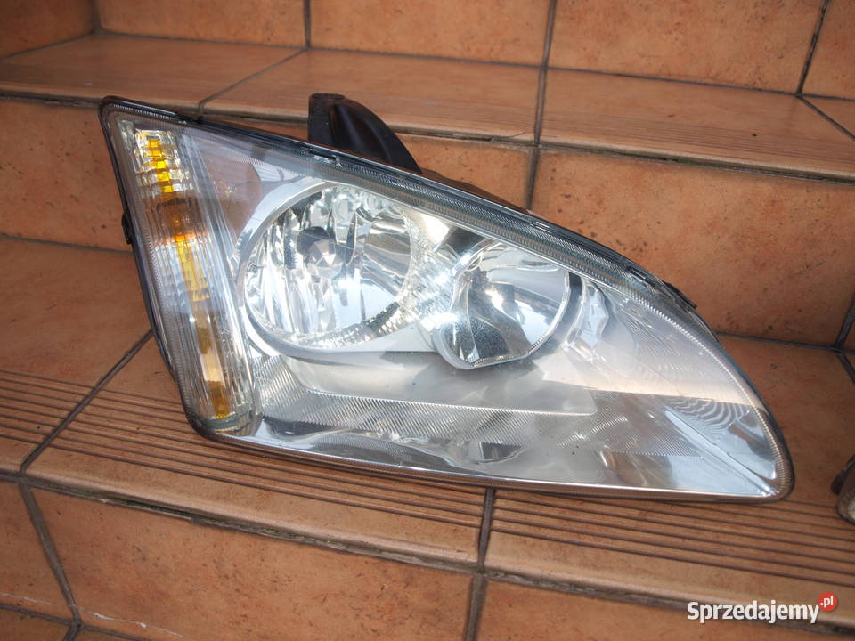 Ford Focus Mk2 lampy przód zwykłe 2004 2008r Kalisz