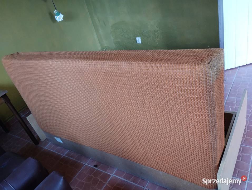 Łóżko do spania sprzedam