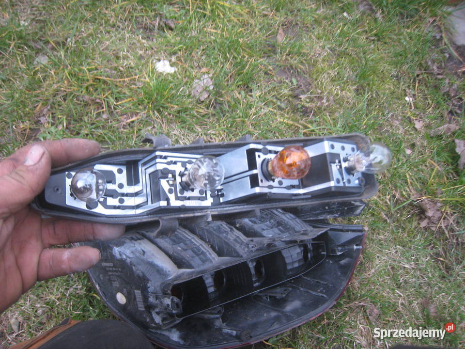 Lampa tylna lewa lewy tył Renault megane scenic Kraków
