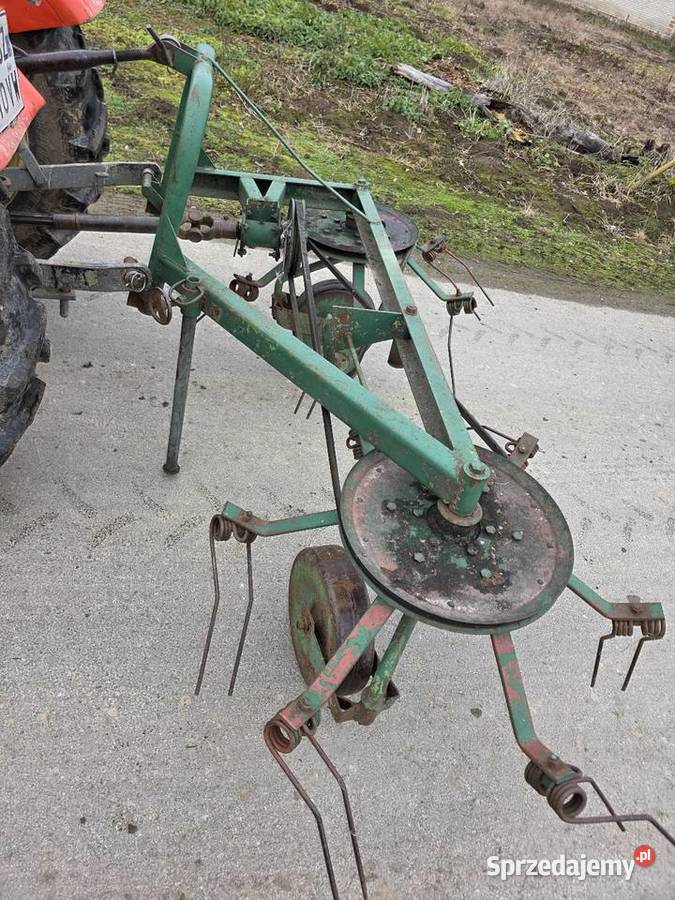 Przetrząsarka zgrabiarka pajak do siana Samborzec