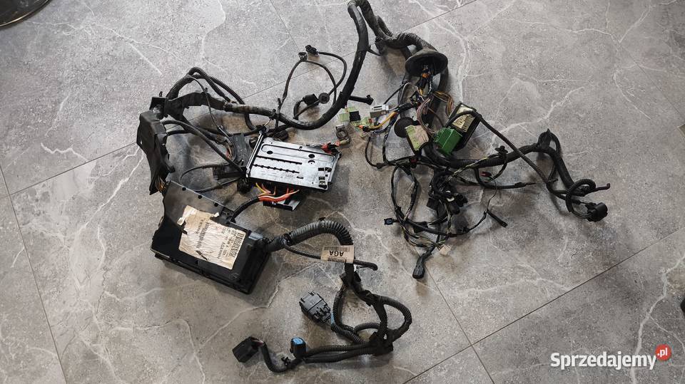 Wiązka instalacja silnika skrzynka bezpieczników Zawady