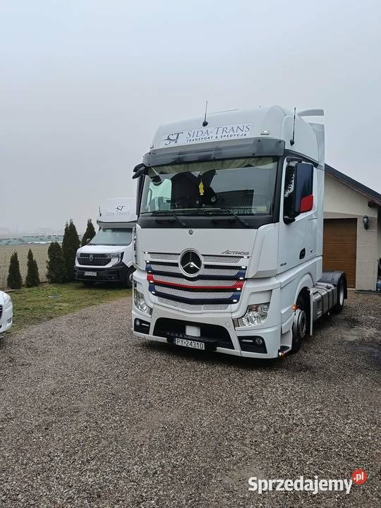 2015 MercedesBenz actros MEGA Rok produkcji 2015 Zaniemyśl sprzedam