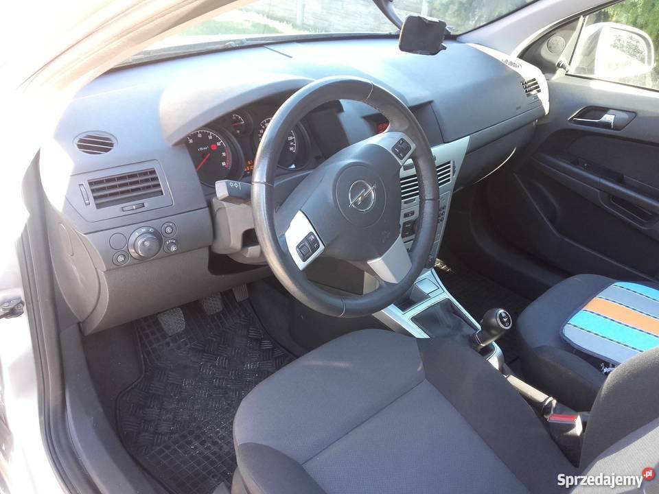SPRZEDAM SAMOCHÓD OSOBOWY OPEL ASTRA 3 14BENZYNA poduszka powietrzna Kobylice