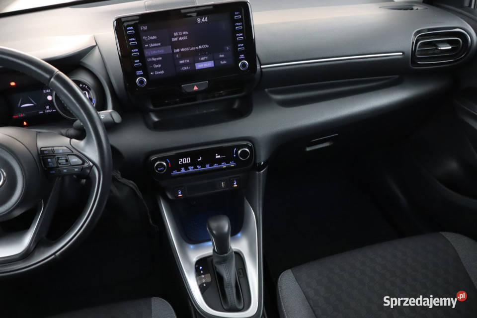 Toyota Yaris 15 VVTi Hybrid kamera cofania śląskie