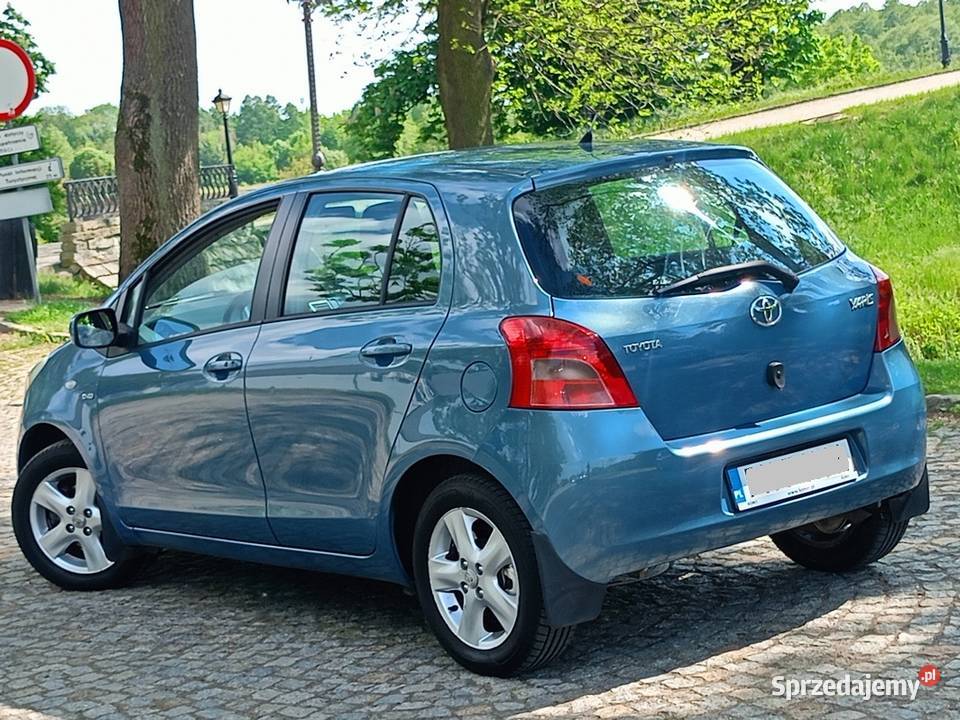 Śliczna Toyota Yaris 14D4DNajbogatsza Wersja manualna Gostynin