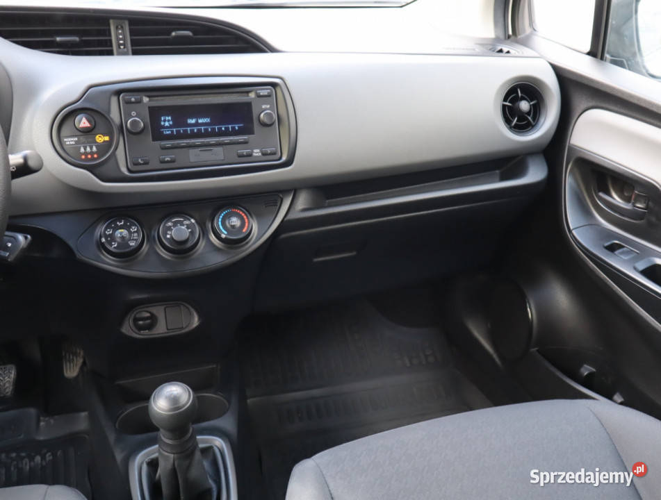 Toyota Yaris 10 VVTi isofix Piaseczno sprzedam