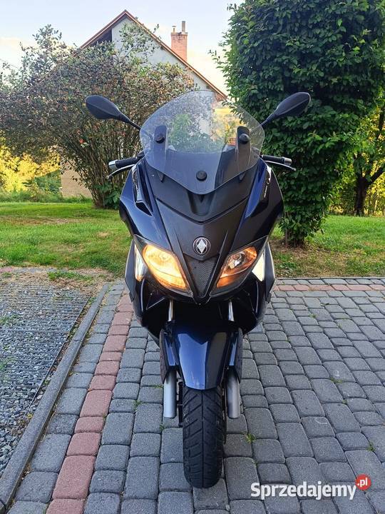 Maxi skuter Gilera Nexus 125 Motocykle, skutery, quady Wieliczka