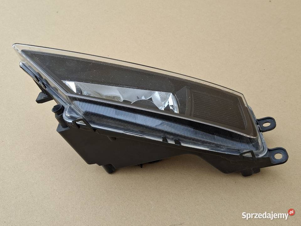VW TIGUAN 2 II HALOGEN LEWY LAMPA PRZECIWMGIELNA osobowe Bieleń