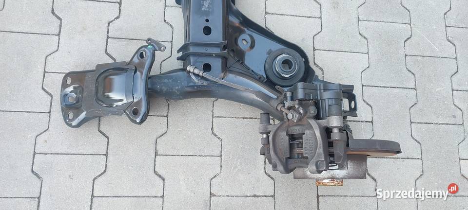 SKODA KAROQ BELKA ZAWIESZENIE TYŁ 2023 13