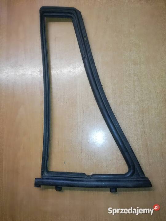 USZCZELKA SZYBY MAŁEJ MERCEDES W111 COUPE