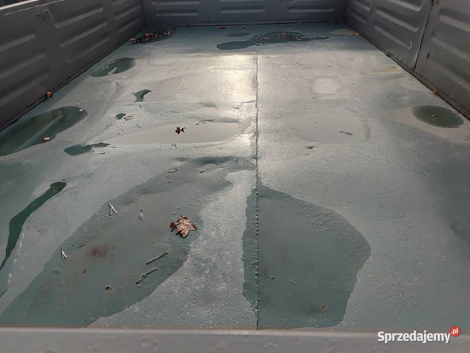 Przyczepa rolnicza jednoosiowa wywrotka i nieuszkodzony Grabów nad Prosną