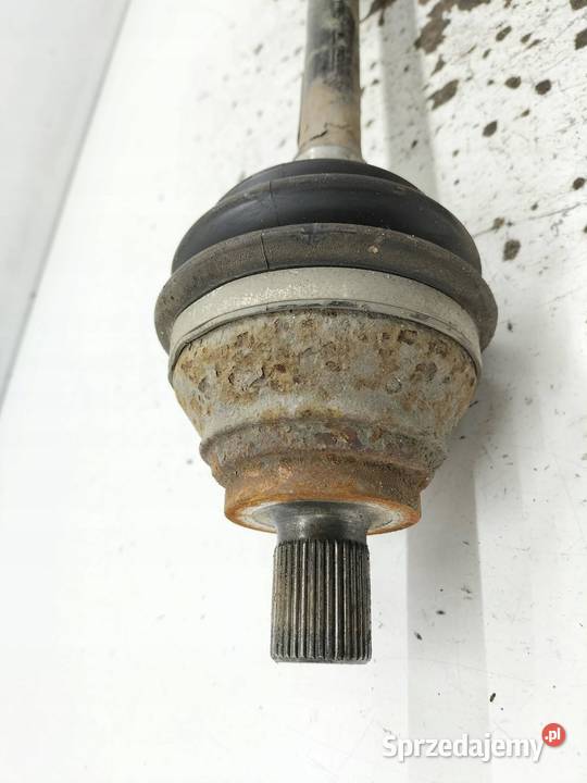 PÓŁOŚ LEWY PRZÓD 18 TSI USA 561407271AA VW