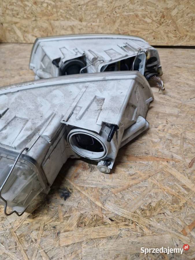 Skoda octavia II Lampa lewy prawy przód Kopacz sprzedam