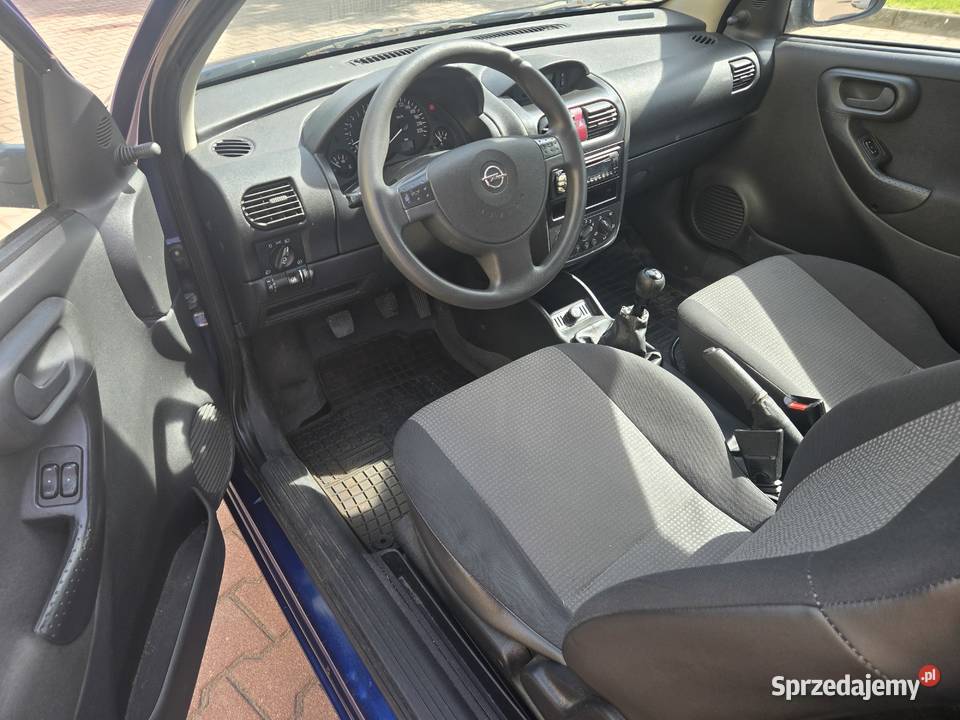 Opel Corsa 10 benzyna 2006 długie opłaty do sprzedam