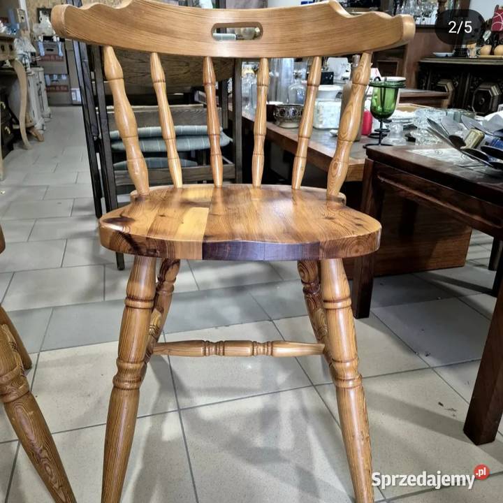 Krzesła drewniane