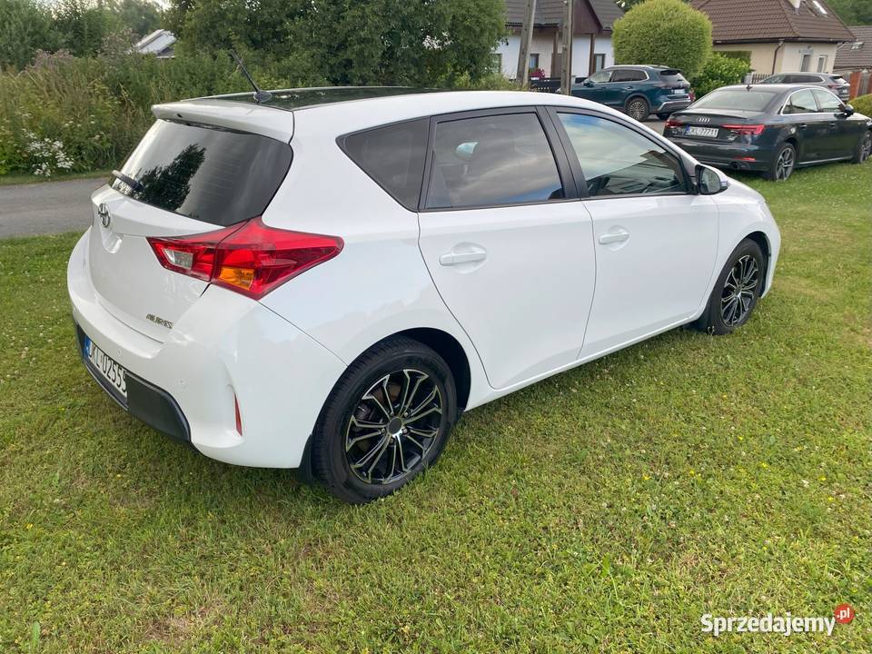 Toyota Auris 133 VVTi Life 2014 Salon Polska